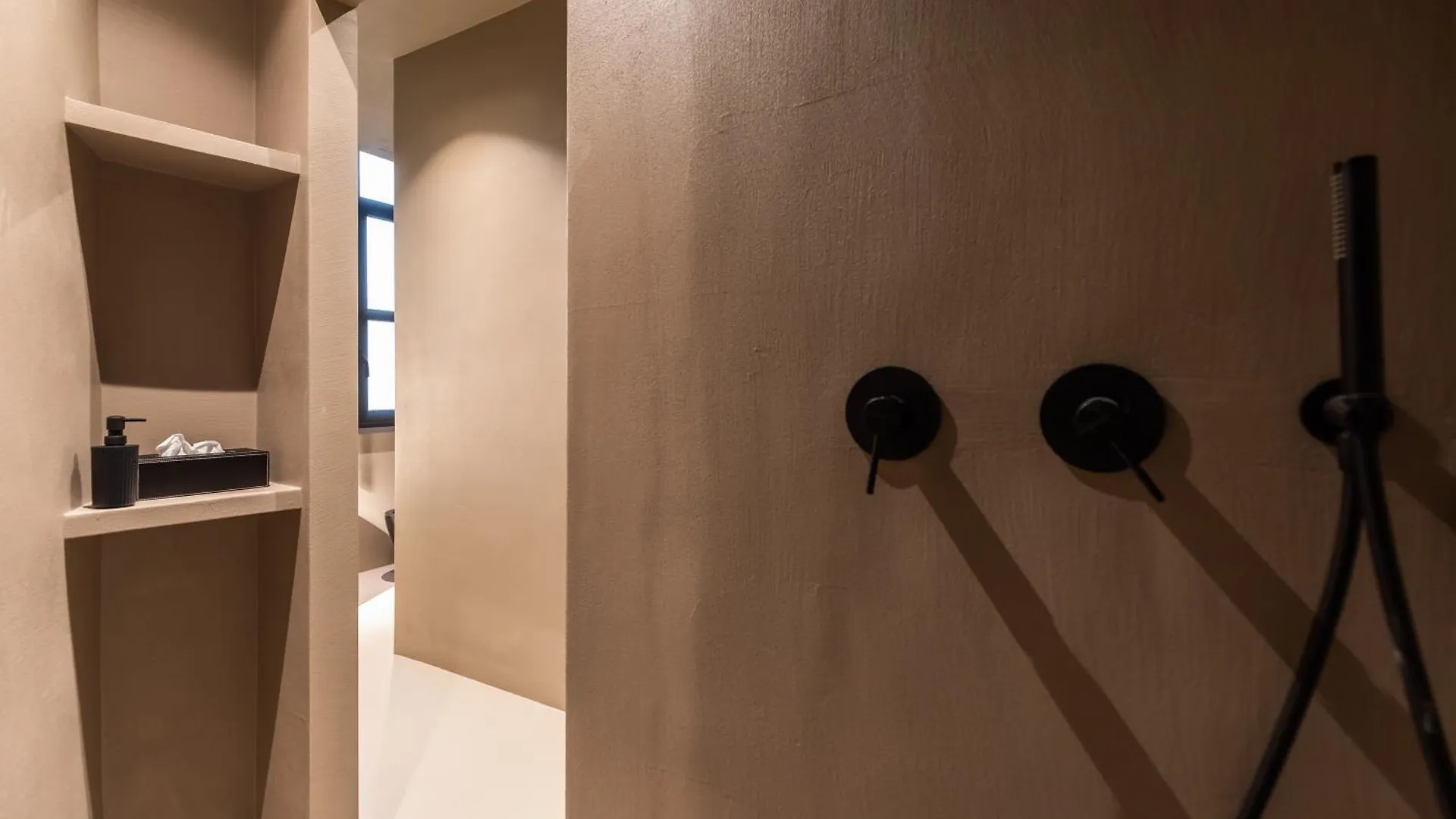 Charm And Elegance By The Spanish Steps Rome Apartment